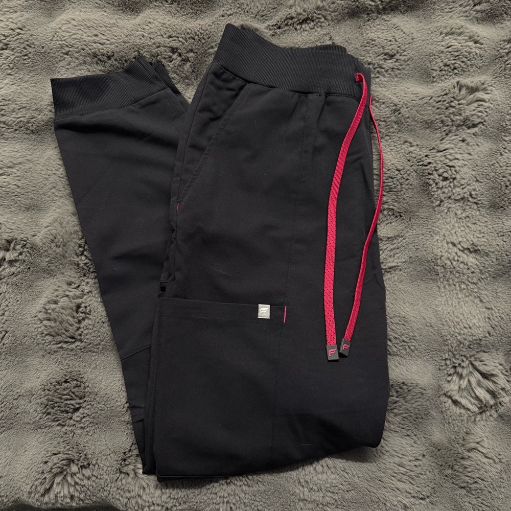Fabletics Scrubs - image 2